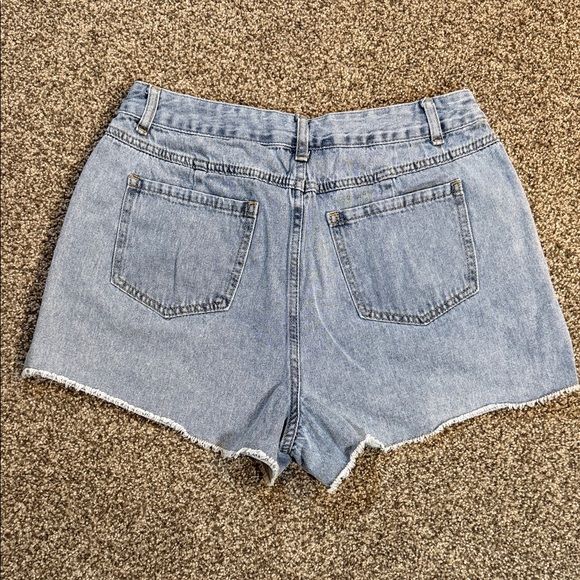 ROMWE Floral Embroidered Jean Shorts - Picture 6 of 9